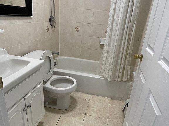 5th image of 920 Fteley Ave #2