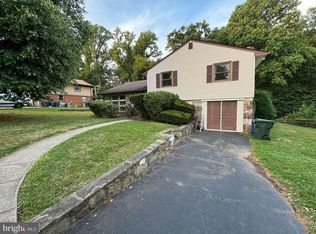 573 Hoyt Rd, Huntingdon Valley, PA 19006
