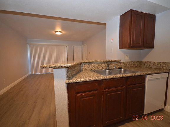 5th image of 5174 S Jones Blvd Unit 206