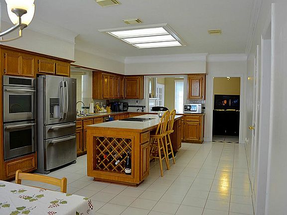 5th image of 1811 Lowell Ct