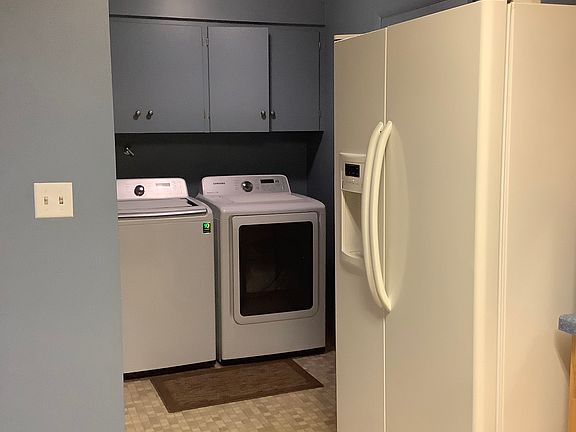 2nd image of 1745 Martin Ave
