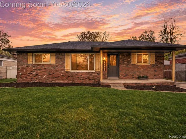 41851 Vanderbilt Dr, Sterling Heights, MI 48313