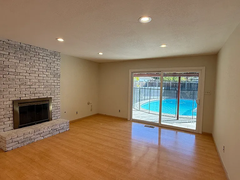 13048 Apollo Way — Photo 6