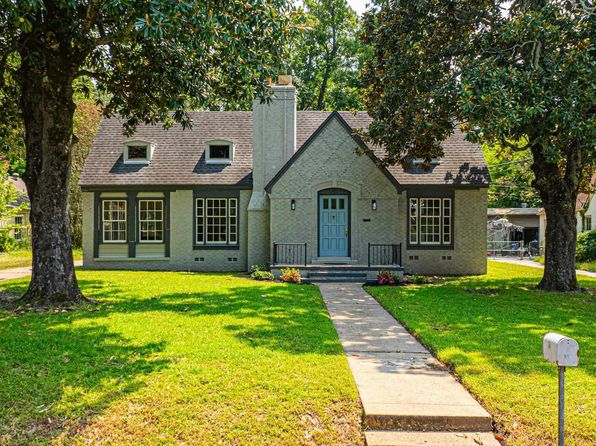 35 Covington Dr, Longview, TX 75602