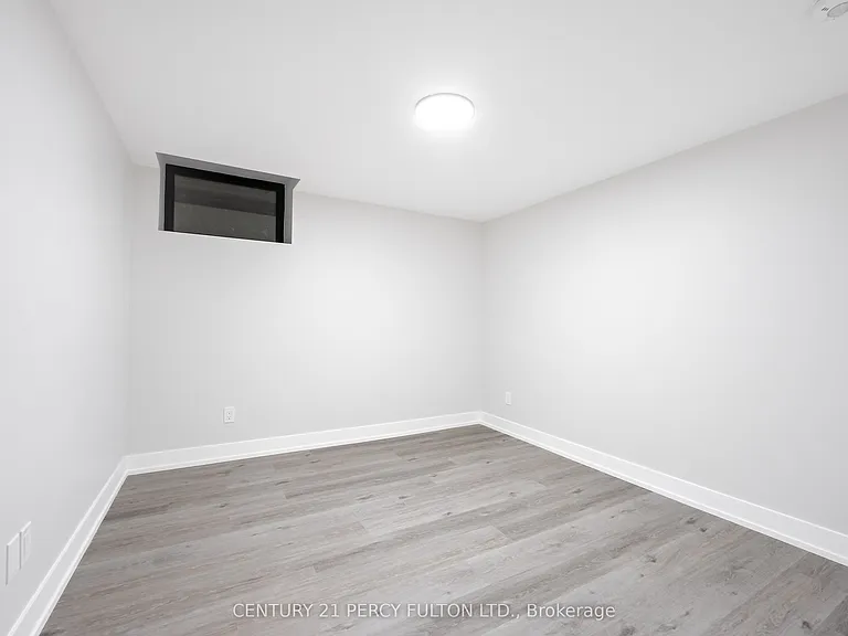 13 McKayfield Rd — Photo 25