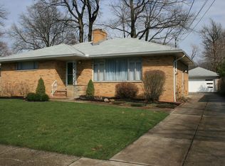 6211 Alexandria Dr, Parma Heights, OH 44130