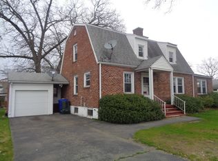 14 Detroit St, Springfield, MA 01104