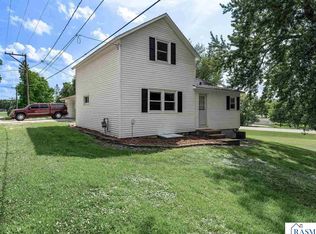828 Clinton St E, Waterville, MN 56096