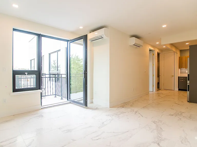 1795 Broadway #4F — Photo 1