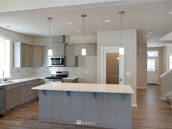 3rd image of 8814 Shepard Way NE Lot16