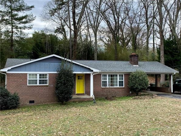 106 Azalea Dr