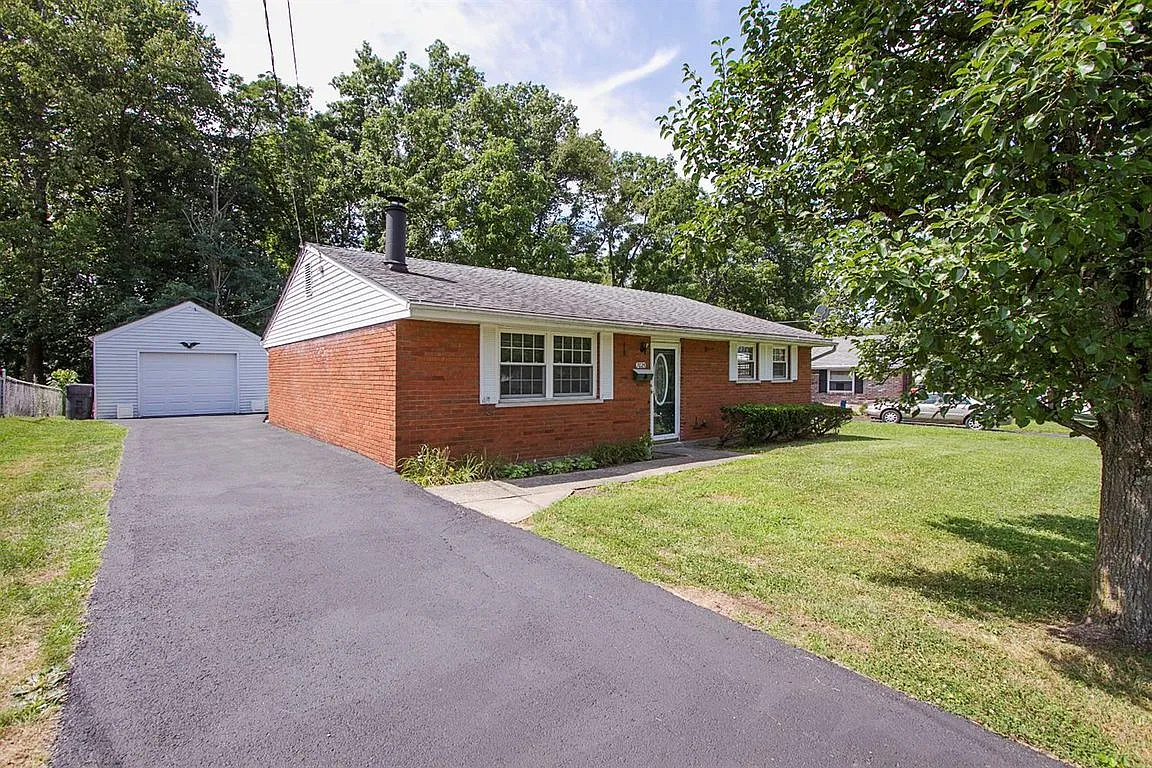 7025 Olentangy Ln photo 1