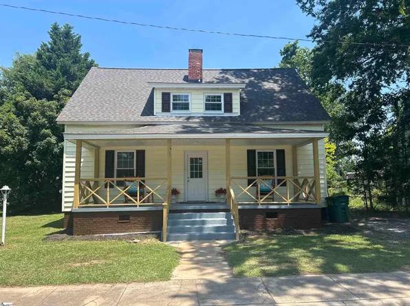 106 Washington St, Clinton, SC 29325