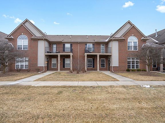 2nd image of 3354 Primrose Ln