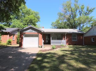 1004 Prairie Park Rd, Wichita, KS 67218