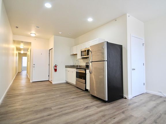 4th image of 1213 W Allegheny Ave APT 3