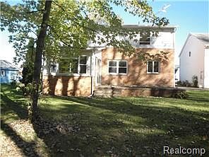 3rd image of 8518 Oreview Ave