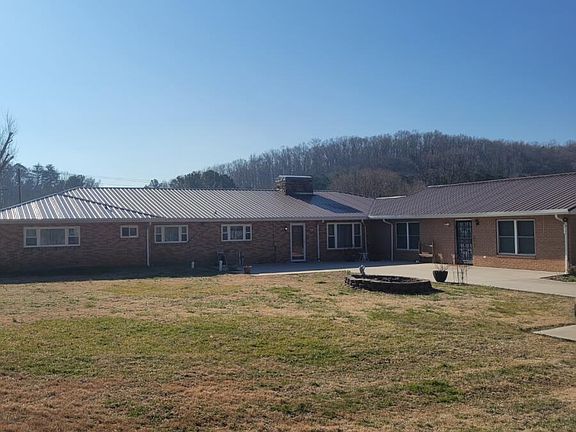 3rd image of 132 Ridgecrest Dr