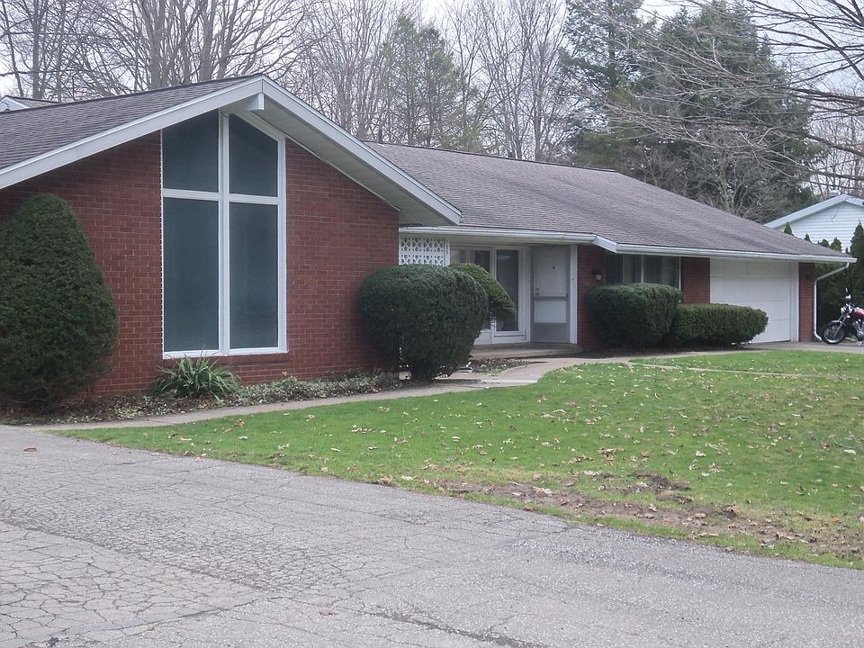 1st image of 109 Terrace Dr APT 5