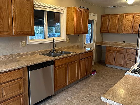 2nd image of 4943-4945 Vance Dr #4943