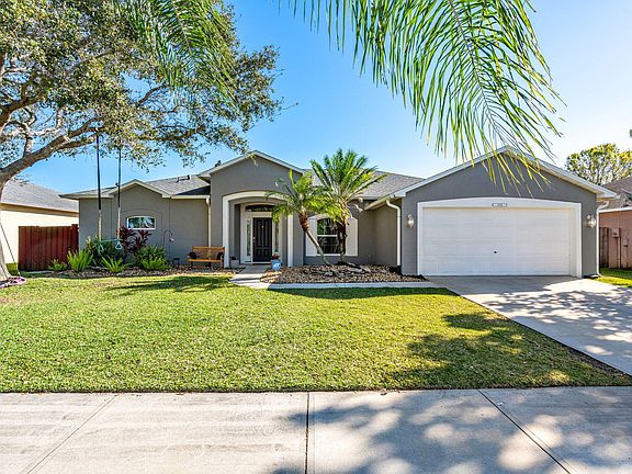 2nd image of 1702 Laramie Cir