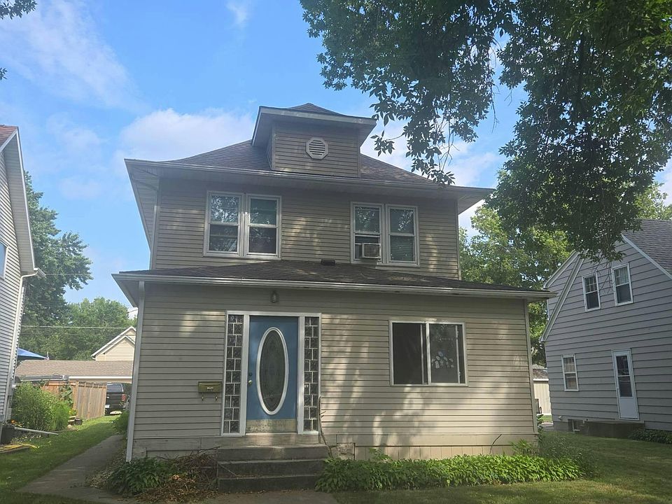 1st image of 310 S 6th St