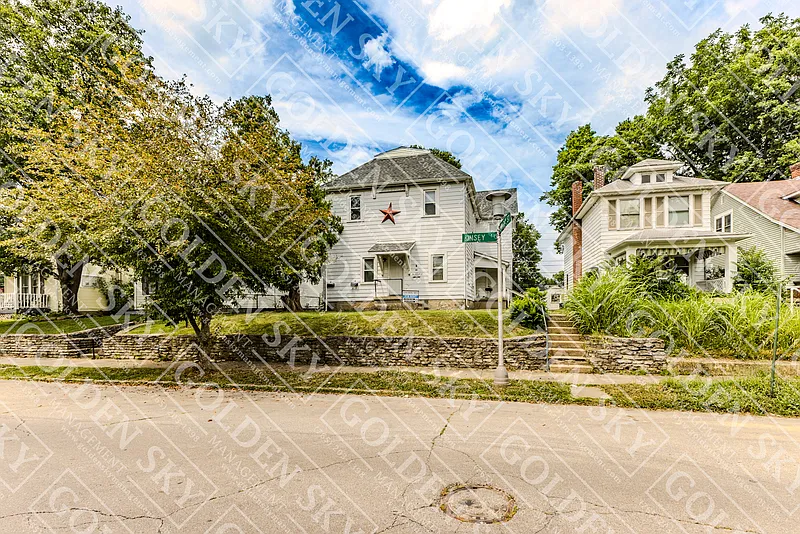 1 bed, 1.0 bath, 250 sqft, $600 — Photo 2