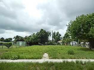 370 NE 15th St, Homestead, FL 33030