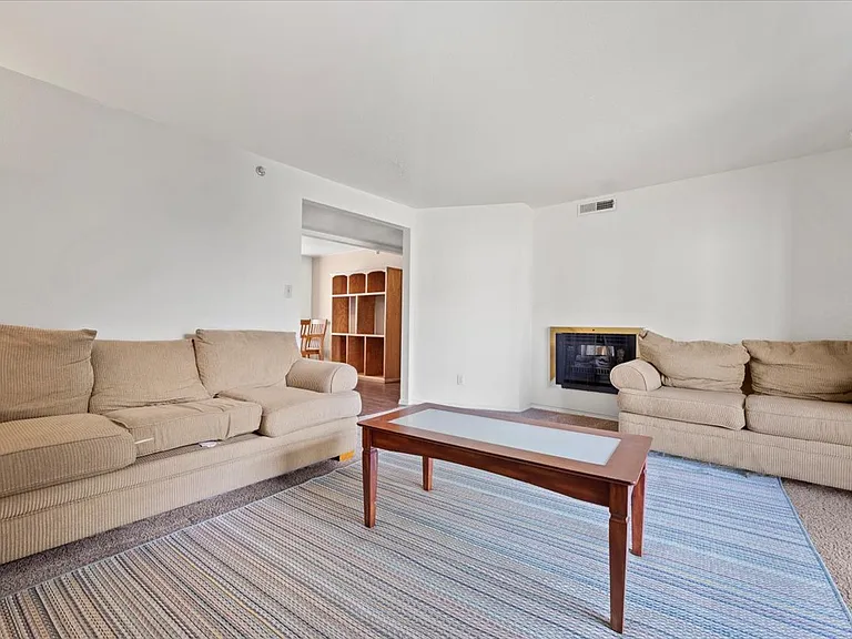 718 W 1720 N #222 — Photo 3