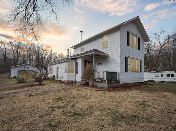 11638 N West Dr, Bellevue, MI 49021