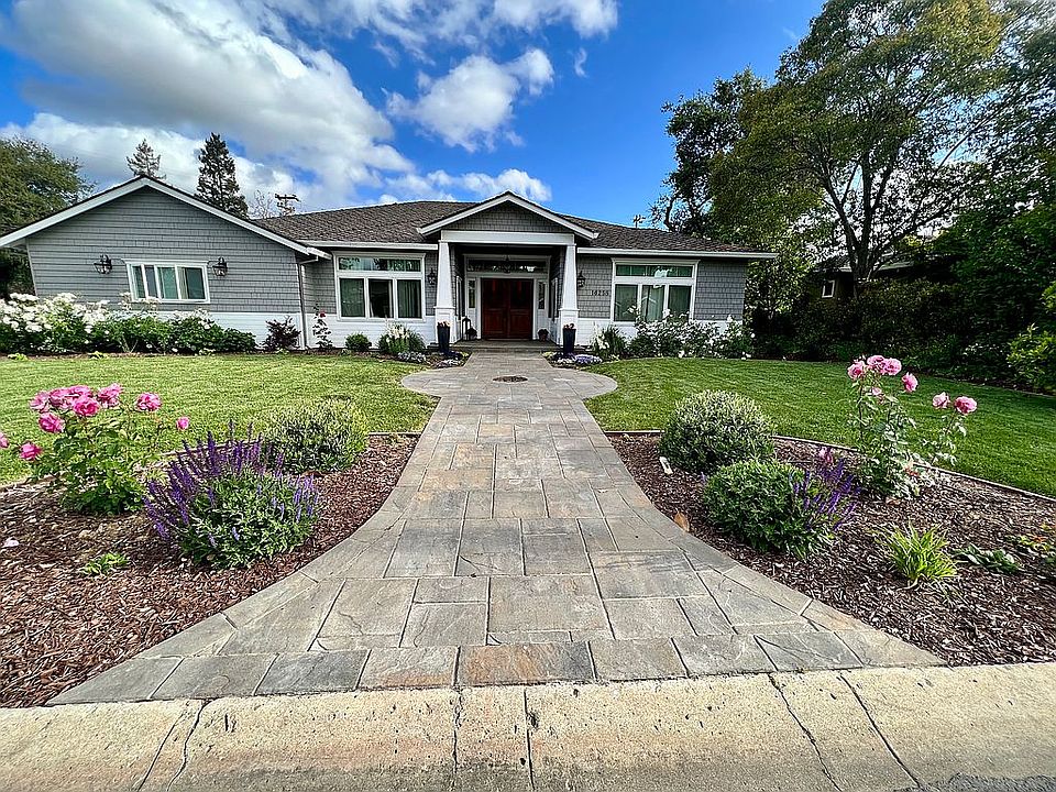 1st image of 16258 Lilac Ln