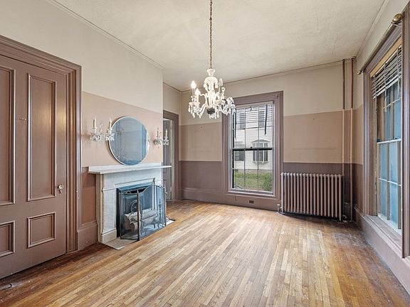 5th image of 39 Washington St