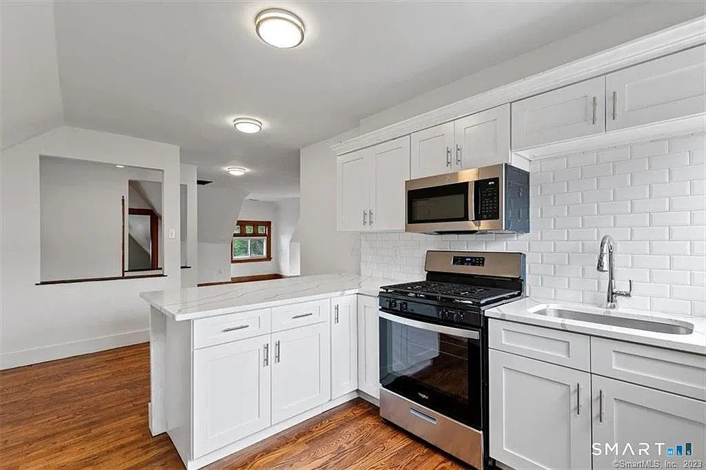 2 bed, 1.0 bath, 1000 sqft, $2,500 — Photo 1