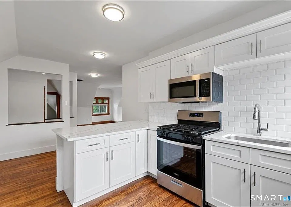 131 Dwight St #2