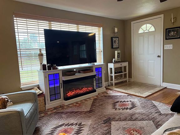 3rd image of 129 Pelican Dr