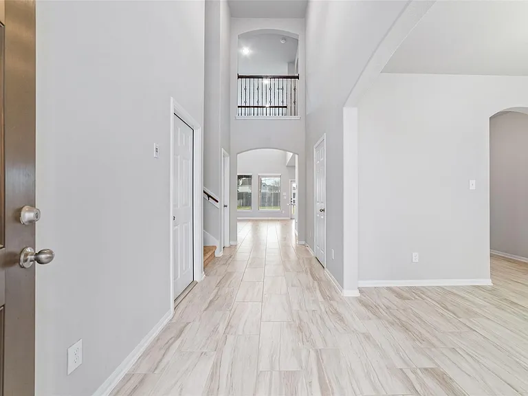 4919 Valley White Oak Ln — Photo 4