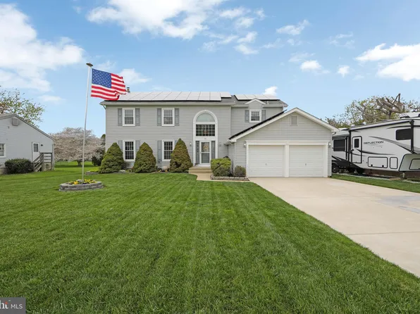 11 Plantation Ct, Glassboro, NJ 08028