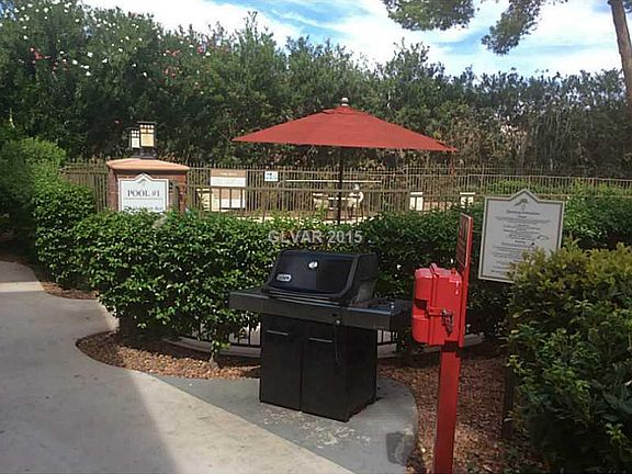 4th image of 778 Oakmont Ave Unit 302