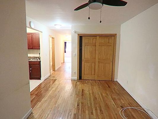 4th image of 71 Cooper St #A