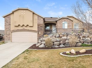 9055 N Barton Creek Dr, Eagle Mountain, UT 84005