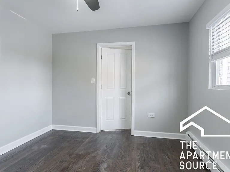 1321 W Sherwin Ave #GB — Photo 3