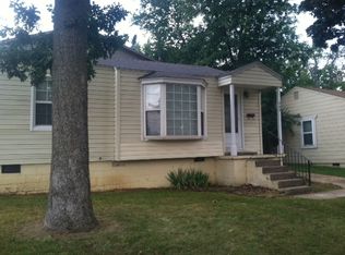 907 N Leverett Ave, Fayetteville, AR 72701