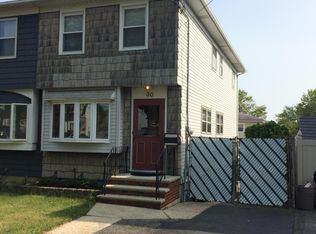 30 Bent St, Staten Island, NY 10312
