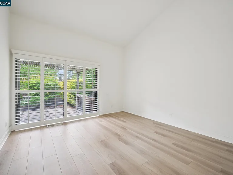 2137 Presidio Ct — Photo 22