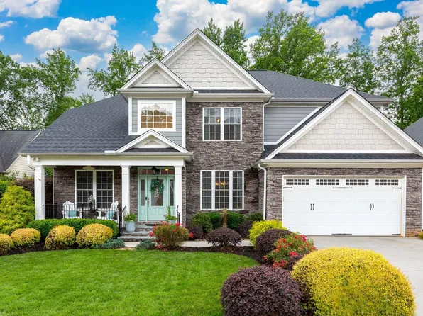 208 Waverly Hall Ln, Simpsonville, SC 29681
