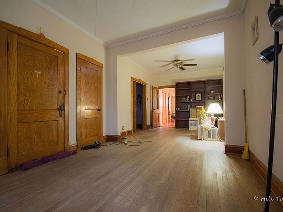 5th image of 3026 W 41st Pl