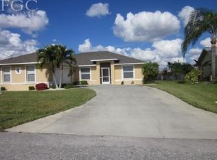 805 SE 33rd St, Cape Coral, FL 33904