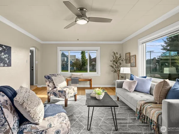 1115 Elizabeth Avenue, Bremerton, WA 98337