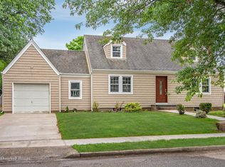 460 Midwood St, Uniondale, NY 11553