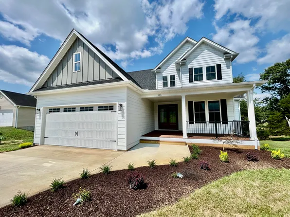 225 Vista Links Dr, Buena Vista, VA 24416